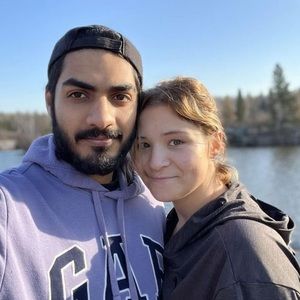 Meet your Posher, Noamy